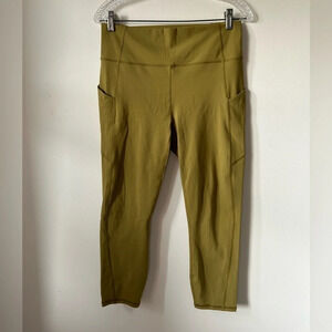 Fabletics  Oasis PureLuxe High-Waisted Capri Leggings‎